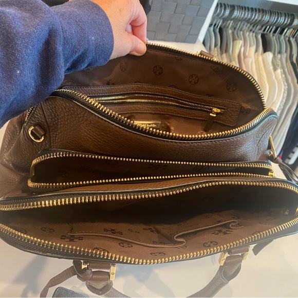 Brown Tory Burch 3 pocket tote - Picture 5 of 8